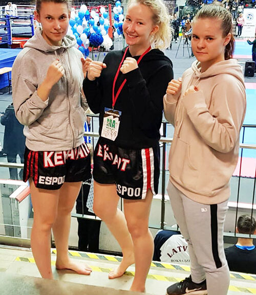 Tiia-Mari, Saara ja Sara ottelivat viikonloppuna ensimmäistä kertaa ulkomailla.