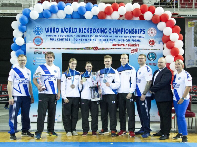 Suomen joukkue MM-kilpailuissa