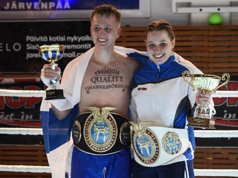 ring night 2 voittajat Akseli Saurama (EM) ja Jenna Puurunen (MM)