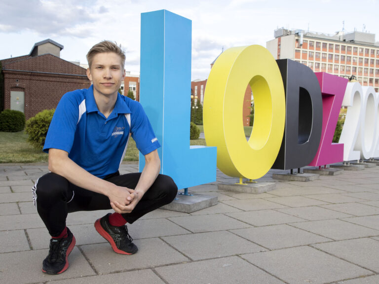 BJ7I8142 Tatu Lodz2022_3000