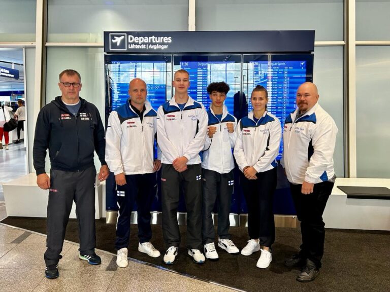 EM-kisajoukkue kentällä