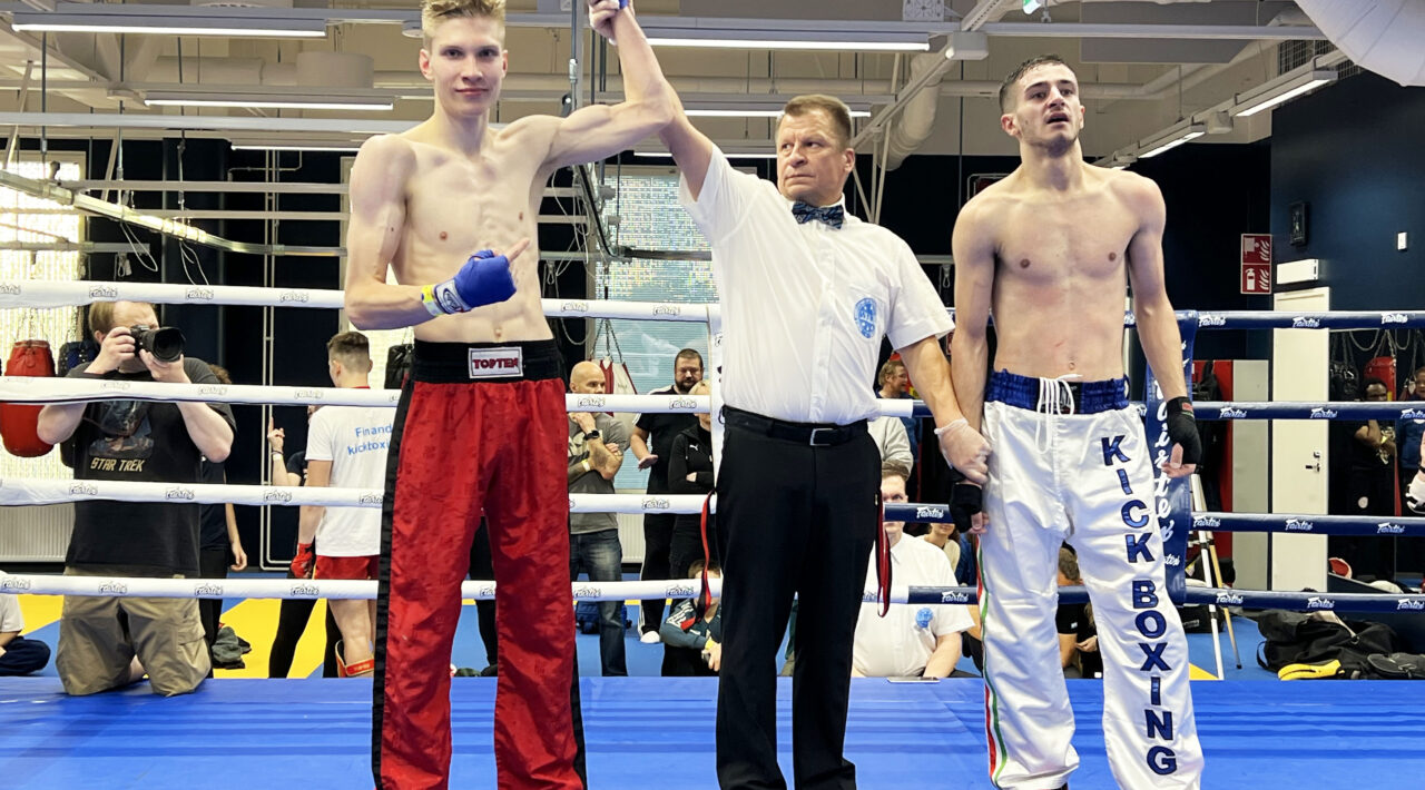 Espoo Open 3 pääottelussa Espoon Kehähaiden Tatu Maunu voitti Italian Alessandro Panzironin
