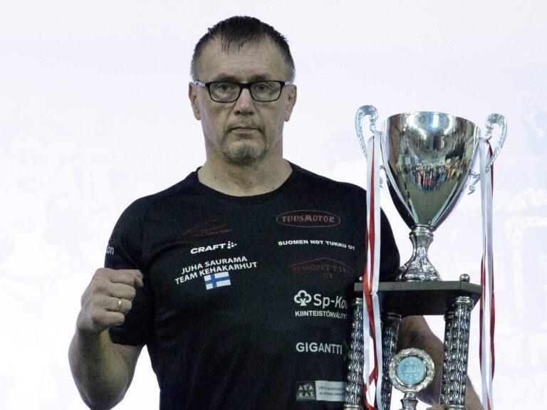 Juha Saurama pienennetty